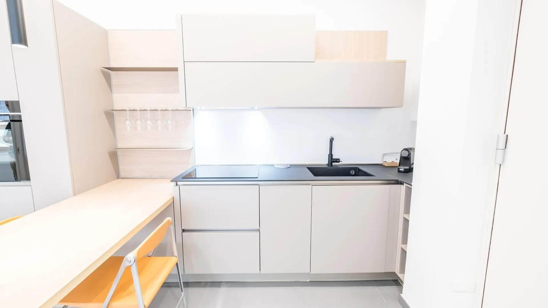 Teatro Apartments Villafranca Palermo 0*,  Italy