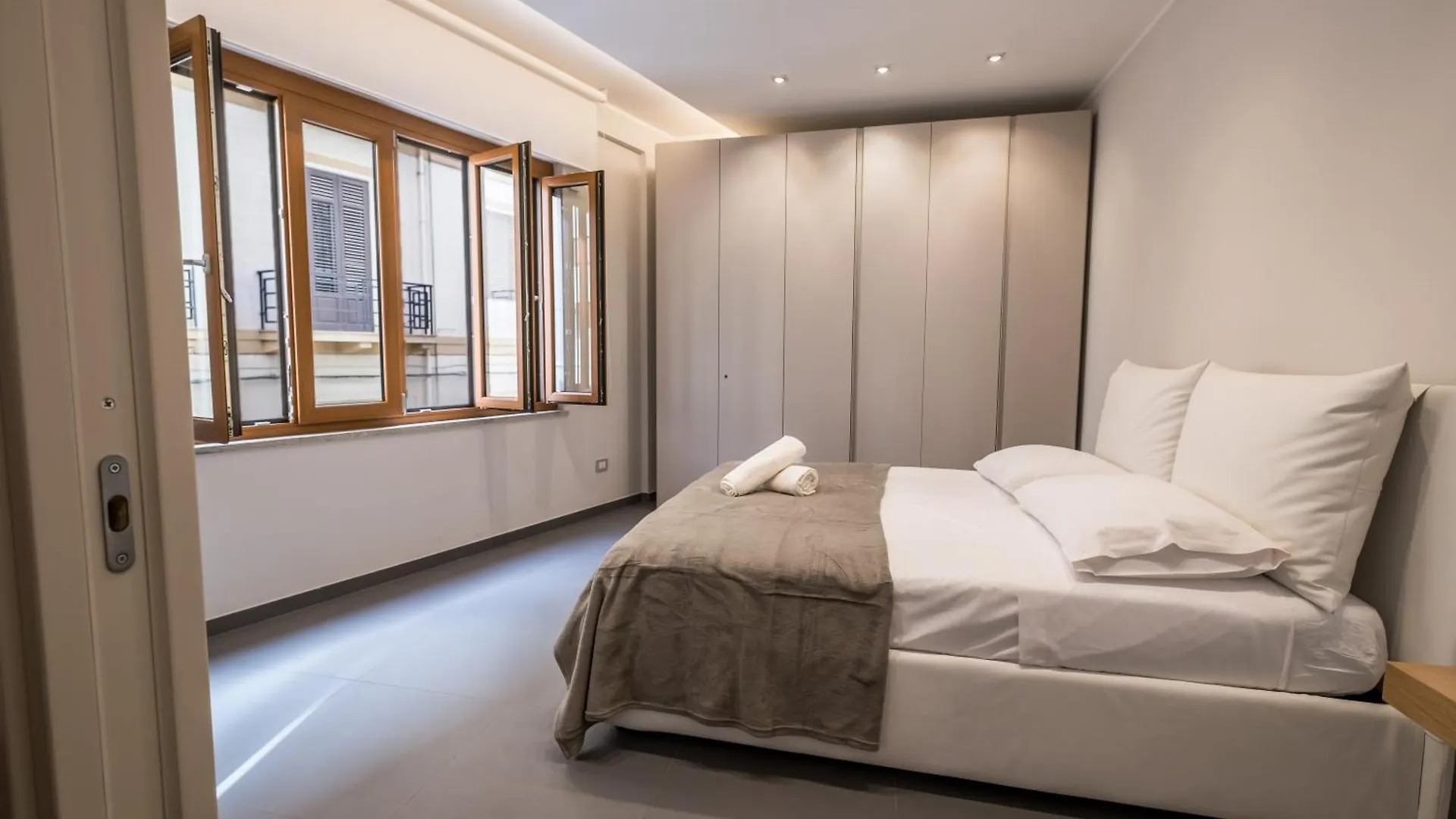 Teatro Apartments Villafranca Palermo